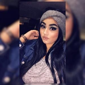 Meet your Posher, Lesly